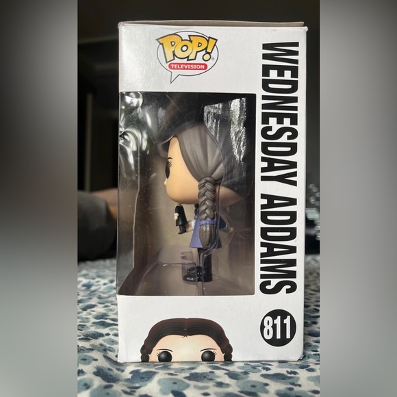 funko pop- the addams family Wednesday Addams - Picture 2 of 4